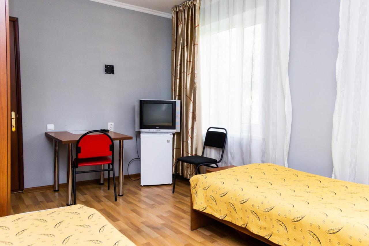 Hotel Tahar Almaty Eksteriør bilde